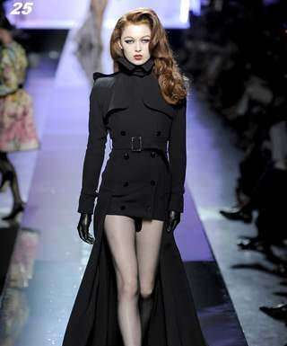 Настовбурчується оборка, хвилюється волан