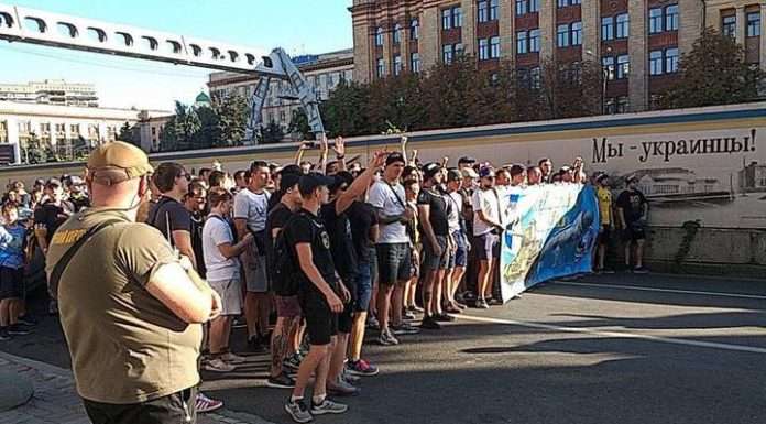 Металісти на марші