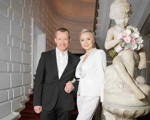 Чоловік в місті, але дарина повіреннова на» кінотаврі ” без нього-і виглядає щасливою