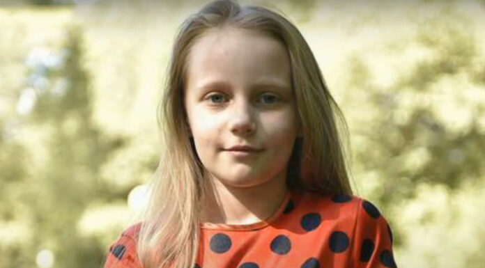 “прочитала всі підручники і може дозволити собі пограти”: мама аліси теплякової розповіла про розпорядок дня дочки-вундеркінда