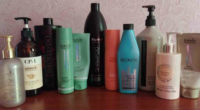 Порожні банки: шампуні, кондиціонери, маски