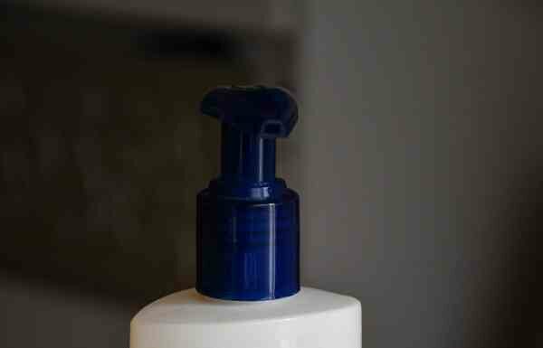 » морозний » гель для вмивання проти акне biore blemish fighting ice cleanser