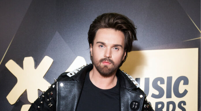 “юля в ній живе”: панайотов не стримав сліз, виконуючи пісню з дочкою началовою