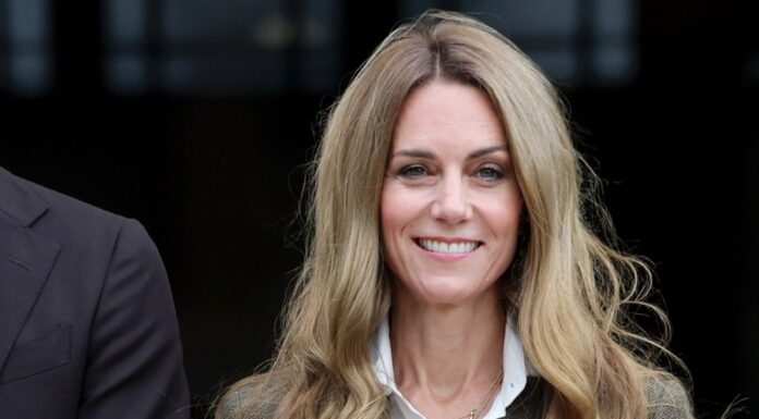 Експерти висловлюють припущення про справжню причину, по якій Кейт Міддлтон пофарбувала волосся в світлий колір